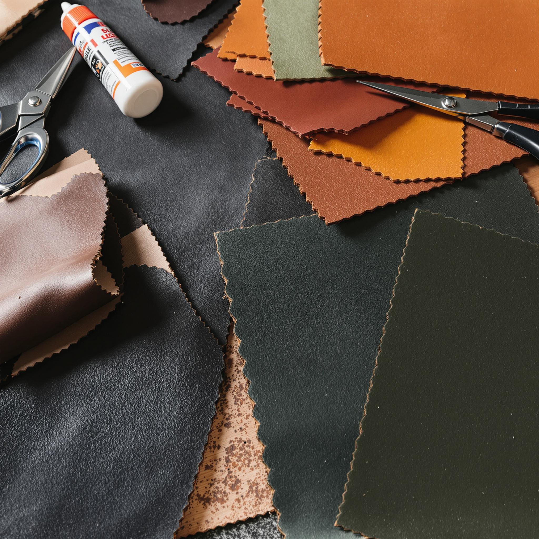 Comment coller du cuir : guide pratique et astuces essentielles - Le ...